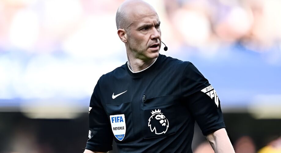Anthony Taylor, árbitro inglês