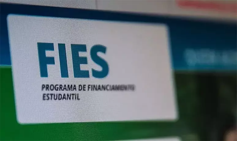 O prazo para adesão ao Desenrola Fies, que terminaria neste sábado (31) foi prorrogado para o dia 31 de dezembro deste ano