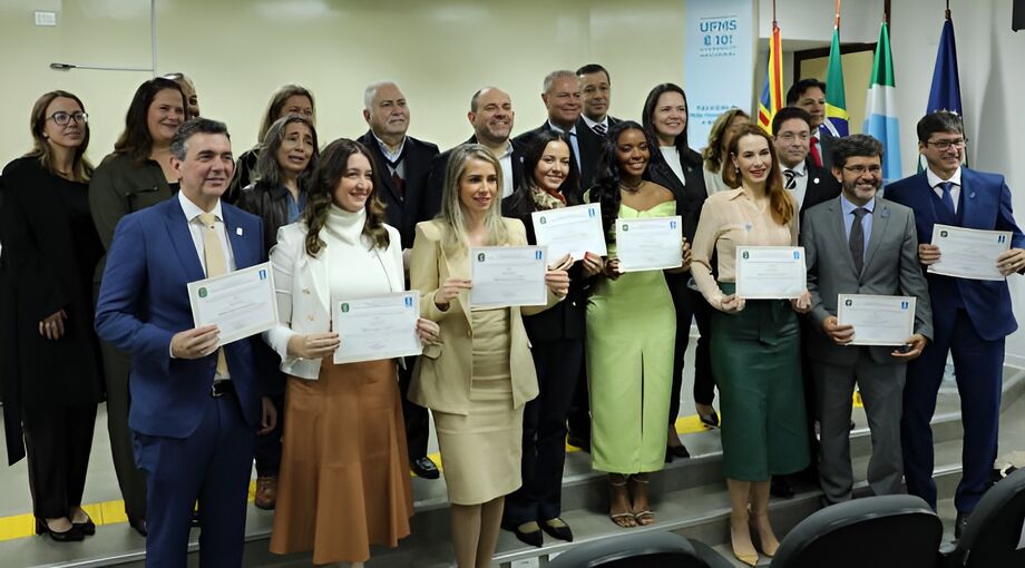 Tribunal de Justiça e UFMS entregam título de mestre a 10 magistrados