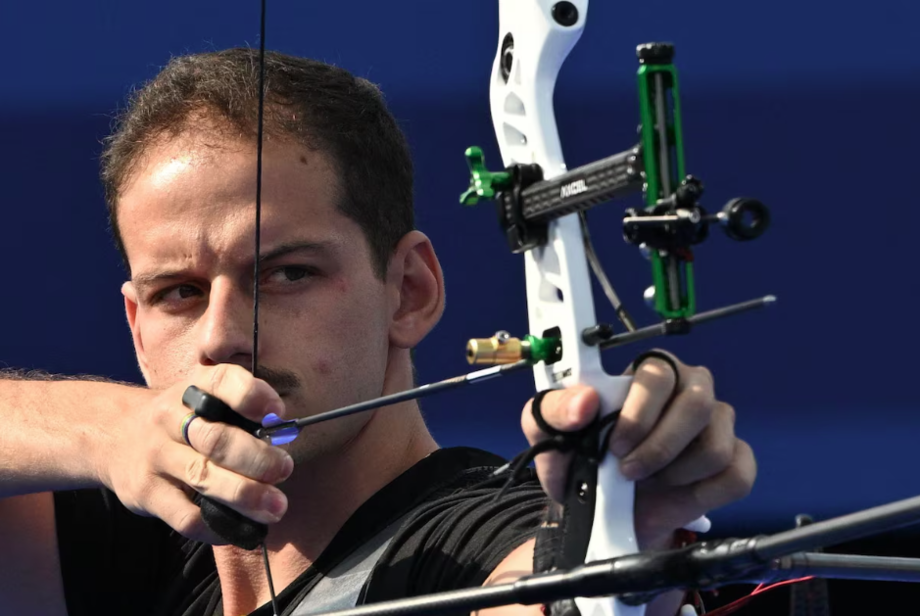 Marcus D'Almeida foi eliminado nas oitavas de final do tiro com arco.