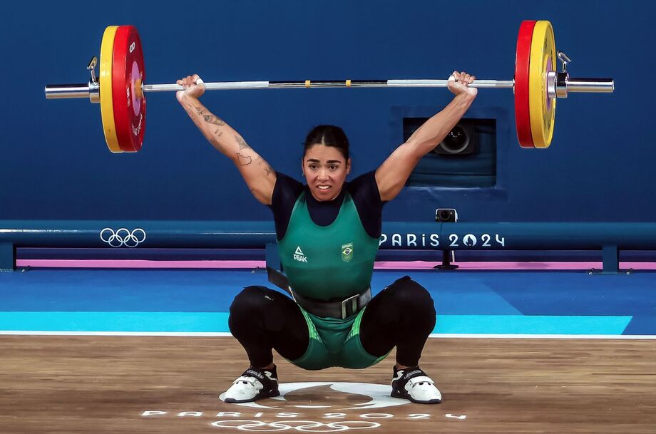 Amanda Schott fica em 8º lugar no levantamento de peso