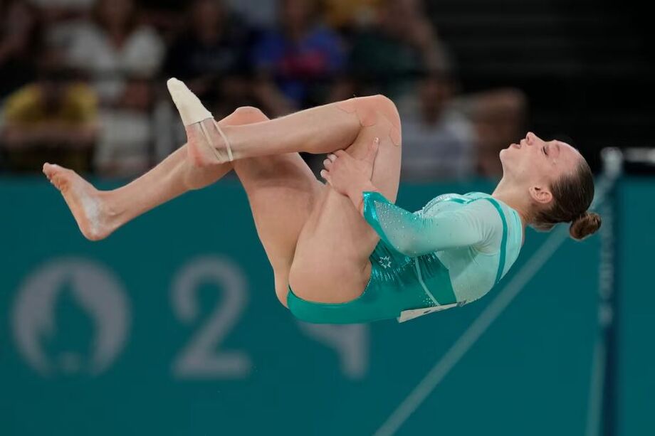 Ana Barbosu teve terceiro lugar na final do solo da ginástica artística reconhecido pelo CAS