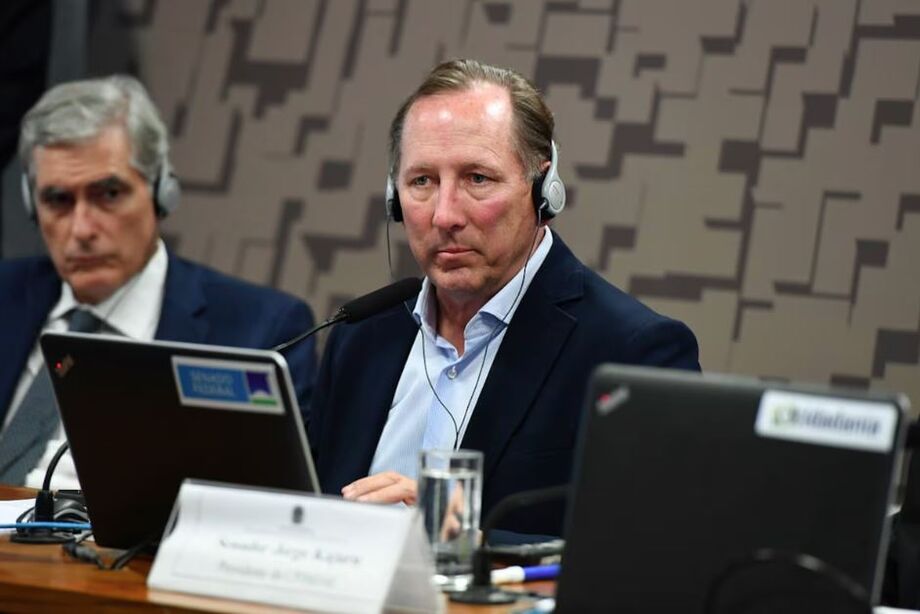 John Textor, dono da SAF do Botafogo, durante a Comissão Parlamentar de Inquérito (CPI) das Apostas Esportivas (CPIMJAE)