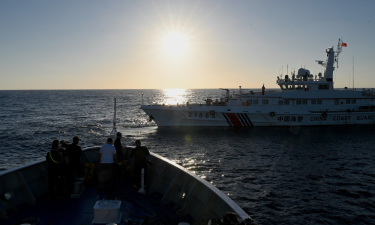 China afirma ter tomado medidas contra navio filipino que teria causado colisão