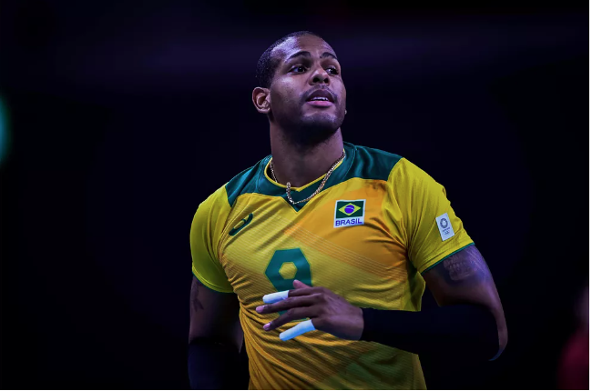 Leal publica mensagem em tom de despedida na seleção de vôlei: 'Fui muito feliz!'