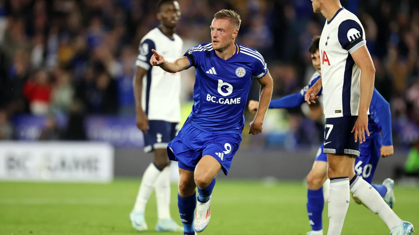 Leicester retorna à elite do Campeonato Inglês com gol de astro e empate diante do Tottenham