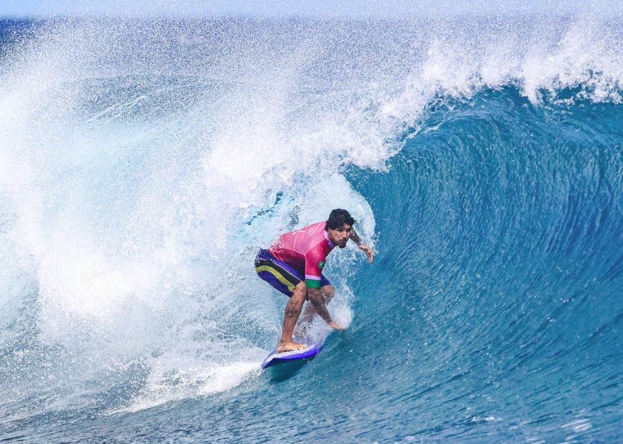Gabriel Medina e Tatiana Weston-Webb vivem apreensão sobre provas das semifinais e finais do surfe