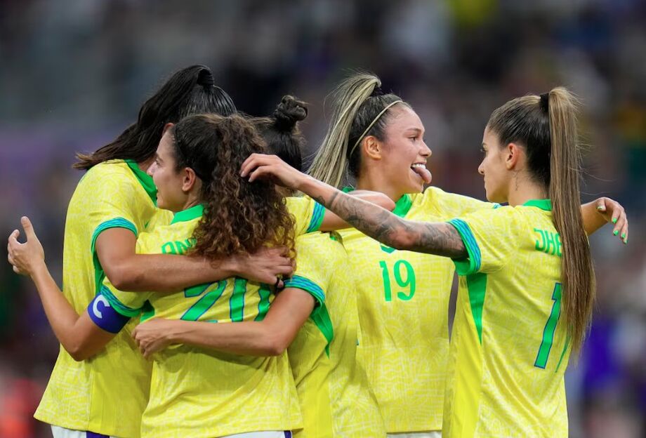 Seleção brasileira feminina de futebol está na final e vai disputar o ouro