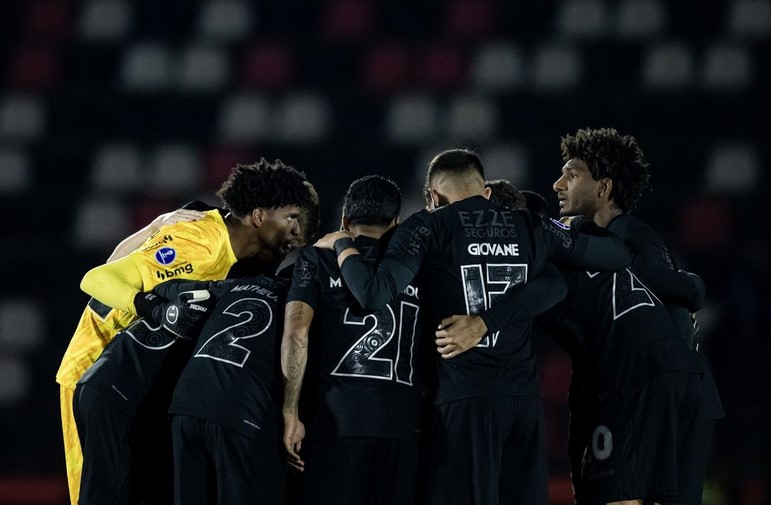 Empresário André Cury cobra cerca de R$ 23 milhões do clube