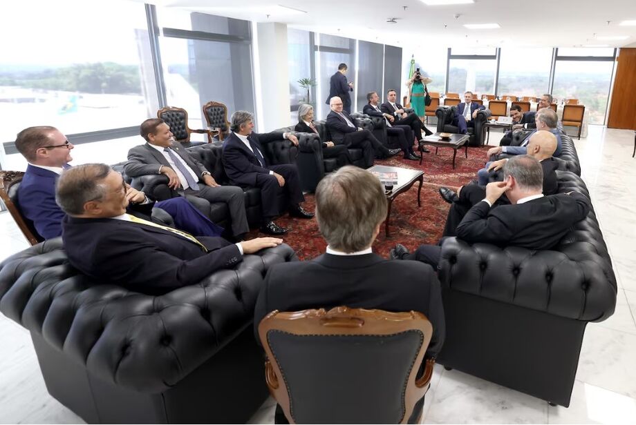 Todos os 11 ministros do STF se reuniram com os presidentes da Câmara e do Senado, além do procurador-geral da República, o advogado-geral da União e o ministro da Casa Civil
