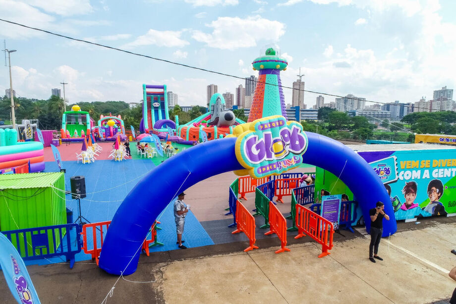 Inauguração do parque: O Gloob Space Jump será inaugurado no dia 5 de setembro no estacionamento do Shopping Campo Grande.
