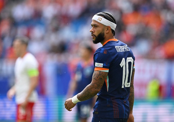 Quando Memphis Depay chega ao Corinthians e quais competições ele pode jogar