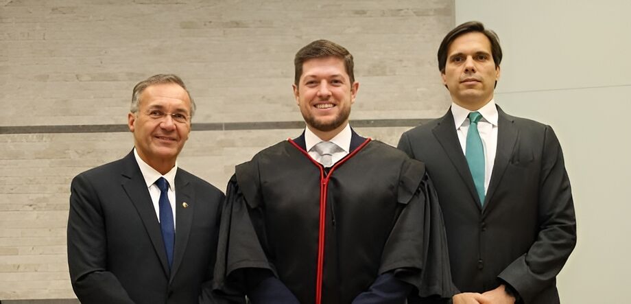 A cerimônia de posse dos novos membros do TRE-MS marcou a entrada do desembargador Luiz Tadeu Barbosa Silva e dos juízes Fernando Nardon Nielsen e João Felipe Menezes Lopes.