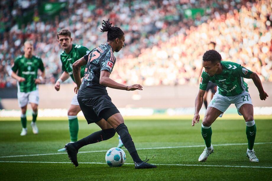 Olise brilha, Bayern goleia o Werder Bremen por 5 a 0 e abre vantagem na liderança do Alemão