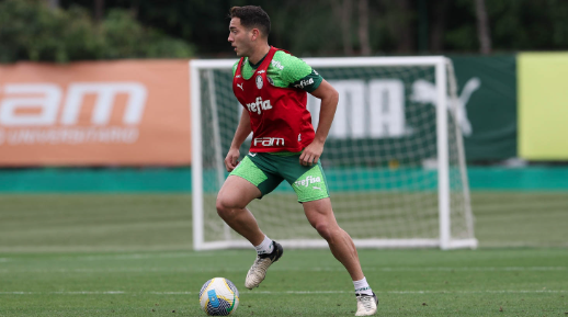 Palmeiras dá ênfase a cruzamentos e finalizações e Fabinho vê time em evolução: 'Momento bom'