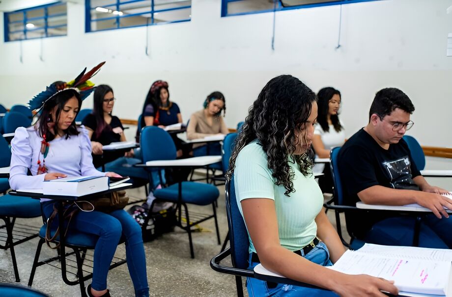 Estudantes