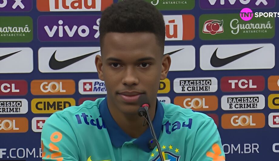 Estêvão trabalha no Palmeiras