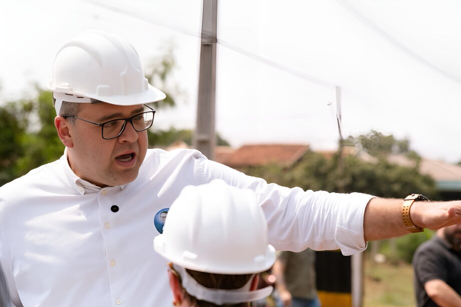 Dourados investe quase R$ 25 milhões em obras de asfaltamento e drenagem em diferentes regiões, incluindo distritos, com três licitações homologadas nesta sexta-feira.
