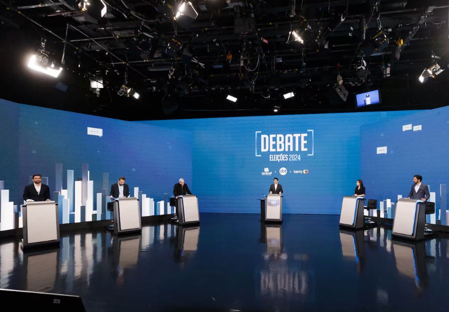 Candidatos à Prefeitura de São Paulo participam de debate do SBT em parceria com o portal Terra e a Rádio Novabrasil