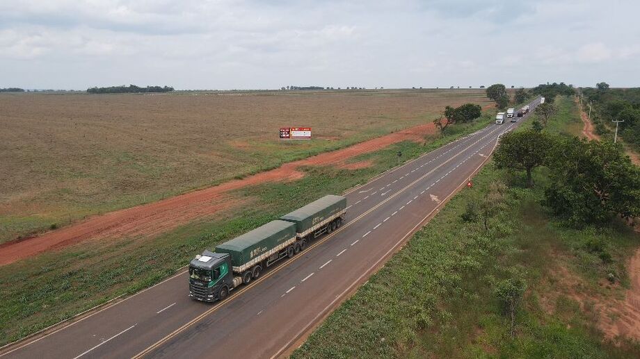 Mato Grosso do Sul assume gestão de trechos das BR-262 e BR-267 para futura concessão de 576,3 km de rodovias.