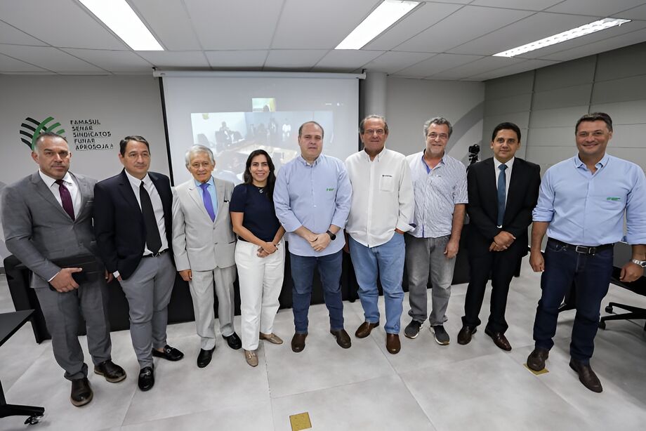 Reunião contou com a presença de representantes da União, Governo do Estado, produtores rurais e indígenas