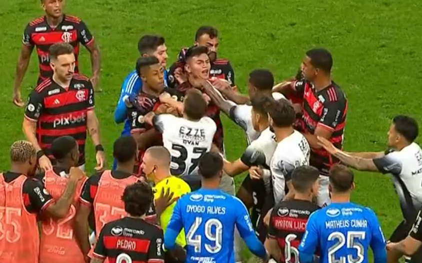 Duelo entre Corinthians e Flamengo terminou em confusão na Neo Química Arena