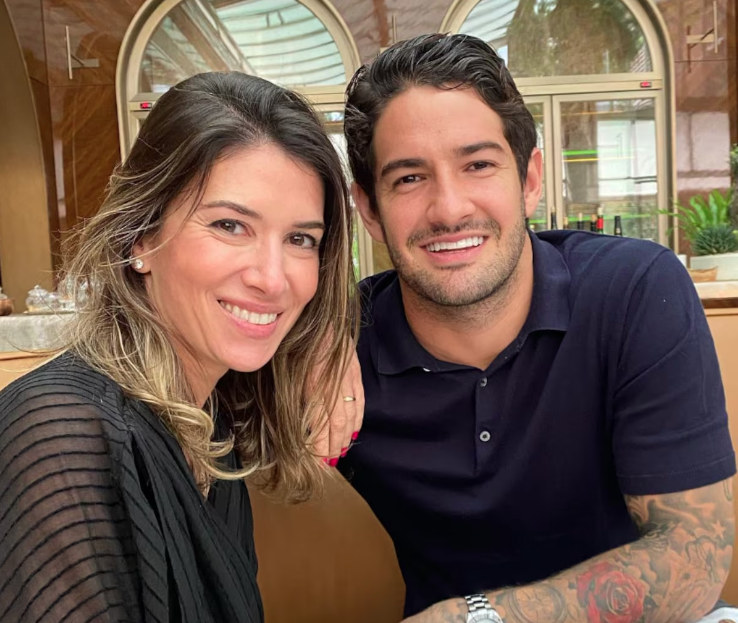 Rebeca Abravanel se declara para Alexandre Pato; os dois são casados desde 2019