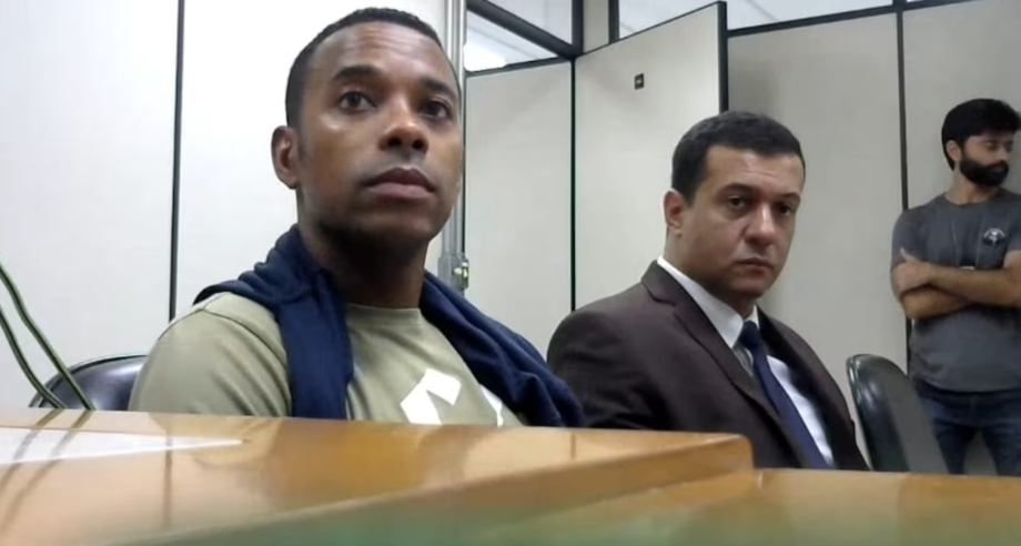 Imagens da audiência de custódia de Robinho, em Santos.