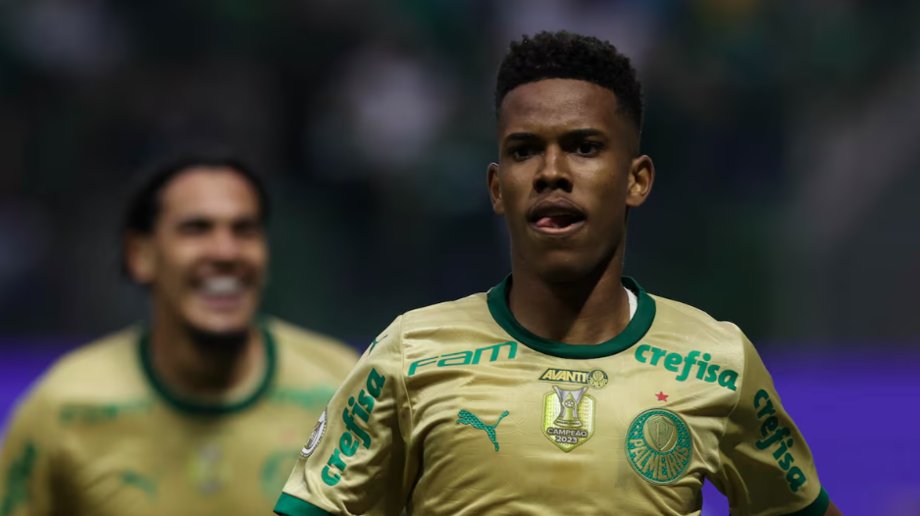 Estêvão é um dos destaques do Palmeiras nesta reta final do Brasileirão