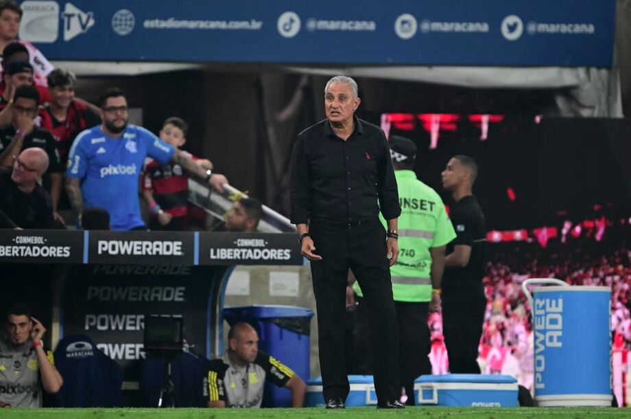 Além da derrota contra o Peñarol, técnico Tite já vem sendo cobrado pela torcida para melhorar o rendimento da equipe dentro de campo
