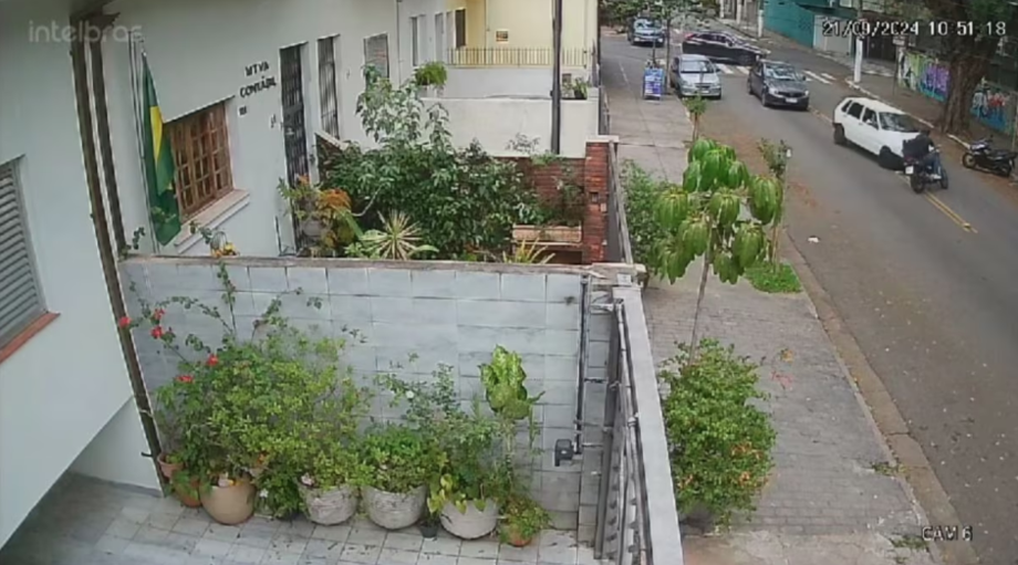 Segundo suspeito tentar fugir após morte do delegado Mauro Guimarães Soares, no sábado (21), na Vila Romana, zona oeste de São Paulo; outro suspeito está hospitalizado