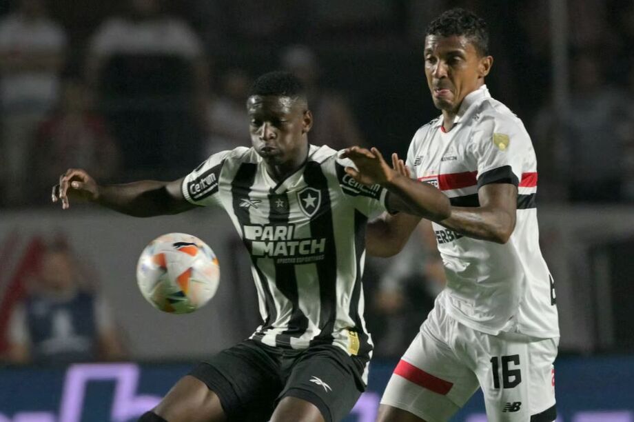 Luiz Henrique, do Botafogo, passou mal após jogo no MorumBis.