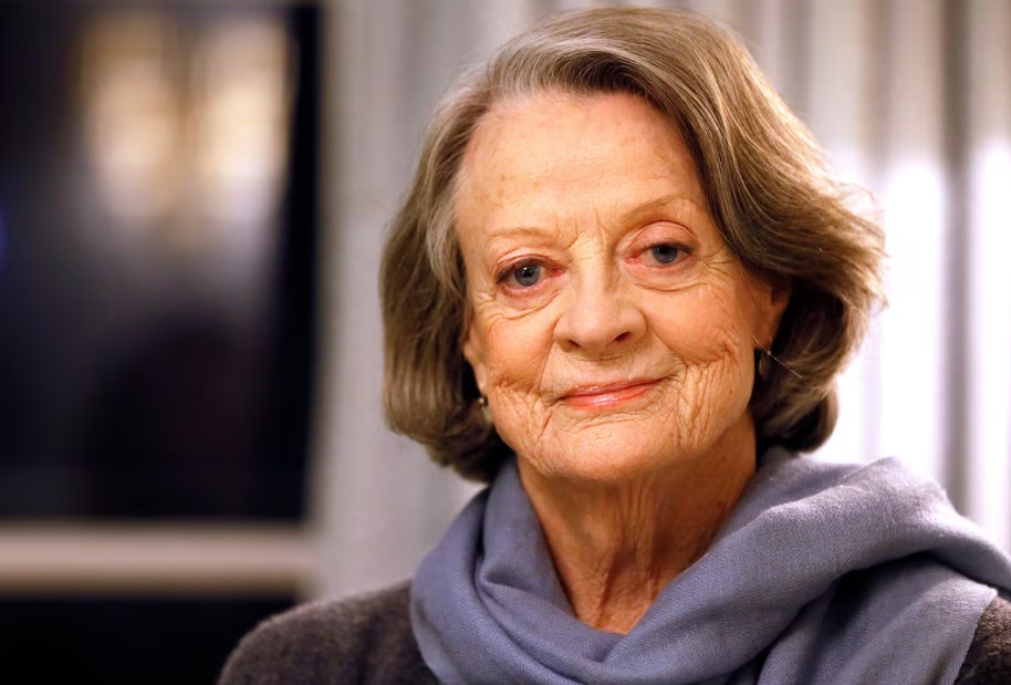 Morre Maggie Smith aos 89 anos.