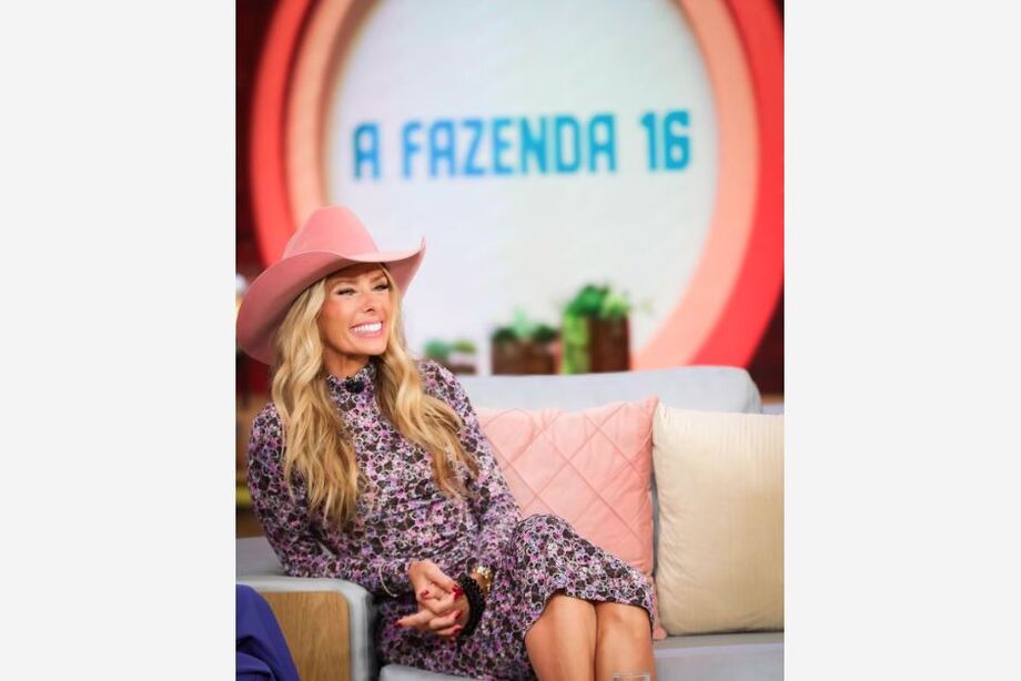 Adriane Galisteu apresenta 'A Fazenda' pela quarta vez