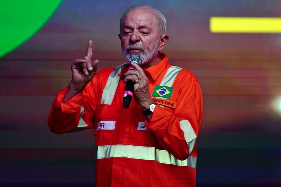 Há indícios fortes de que incêndios são criminosos, diz Lula