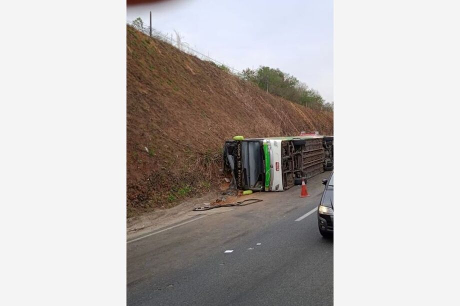 Acidente com ônibus do Coritiba Crocodiles, que se encaminhava ao Rio de Janeiro, deixou mortos e feridos