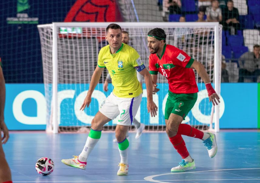 Seleção Brasileira enfrenta Marrocos no futsal