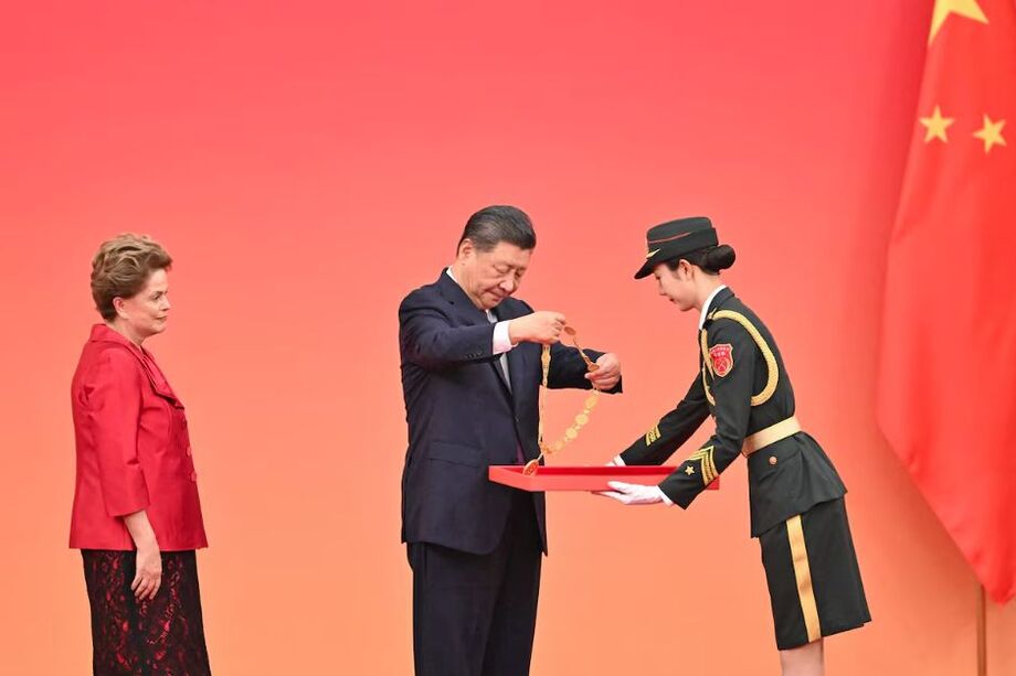 Presidente chinês Xi Jinping entrega 'Medalha da Amizade' a Dilma Rousseff