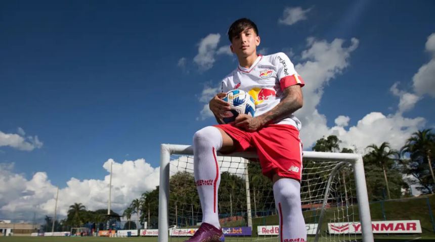 Santos acerta com meia-atacante Laquintana, reserva do Red Bull Bragantino, até o fim do ano