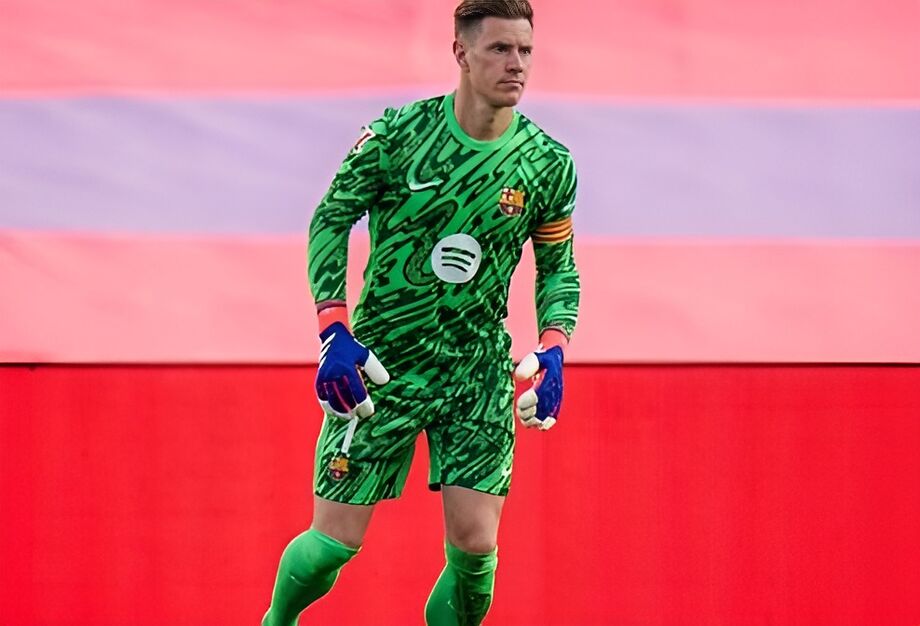 Stegen sofreu uma grave lesão no joelho direito e vai ser submetido à cirurgia nesta segunda-feira