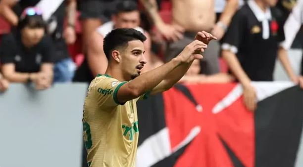 Flaco López decide, Palmeiras vence Vasco em Brasília e mantém perseguição ao Botafogo