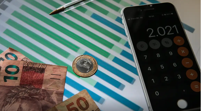 Estimativas do mercado para inflação e PIB permanecem estáveis