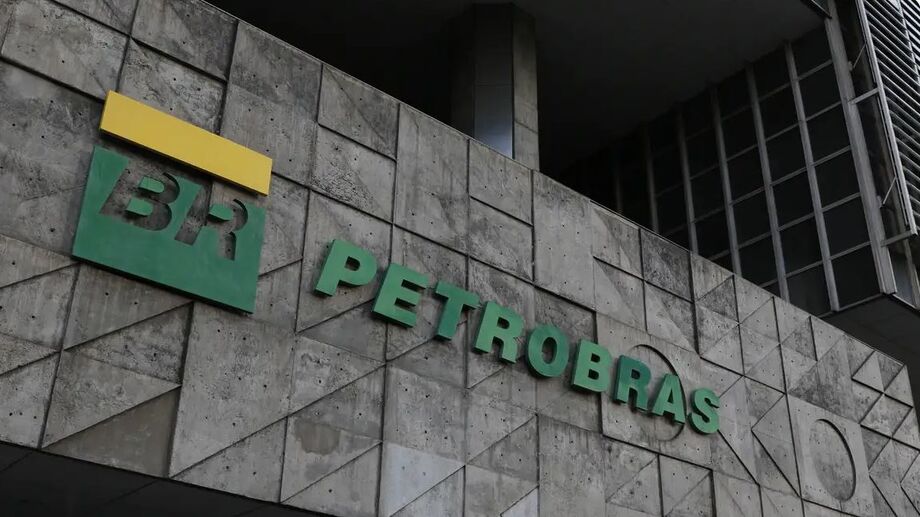 Petrobras está revendo caixa mínimo de US$ 8 bi de Plano Estratégico 2025-29, diz diretor