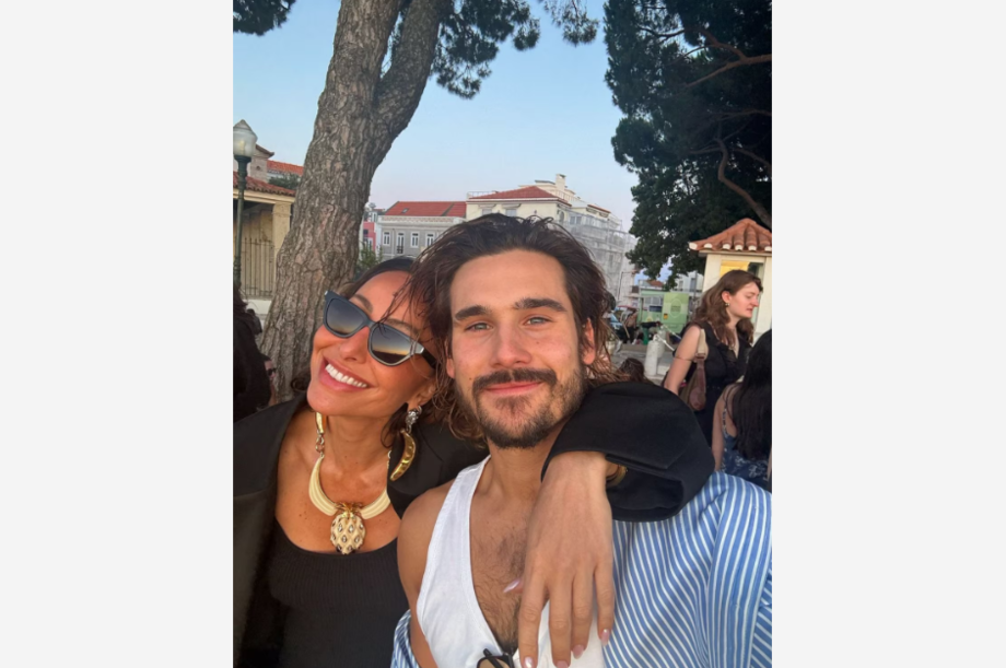 Nicolas Prattes e Sabrina Sato assumiram o namoro no Carnaval deste ano. No último dia 8, o ator revelou que os dois estão noivos.