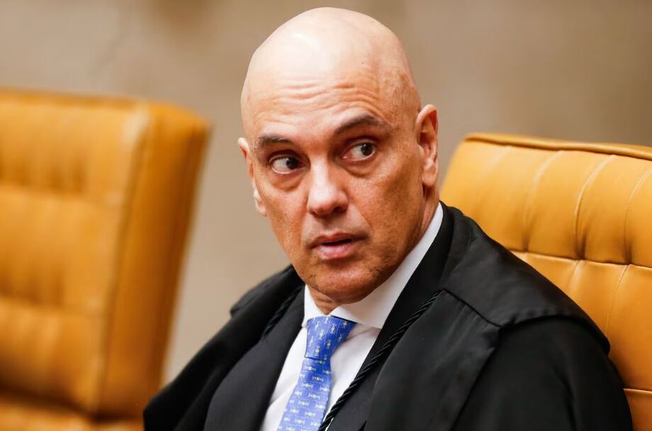 Ministro Alexandre de Moraes determinou que técnicos da Polícia Federal verifiquem 'verossimilhança' de explicações do X para justificar transmissões ao vivo abertas por contas bloqueadas por ordem judicial