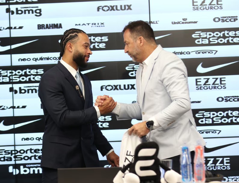 Memphis Depay foi anunciado pelo Corinthians nesta semana.