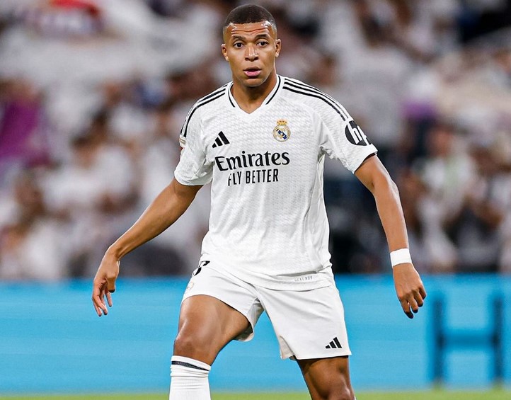 Real Madrid informou a contusão do astro francês em comunicado no seu site oficial