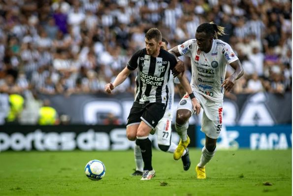 Ceará vence Operário e cola no G-4 em jogo marcado por confusão na Série B