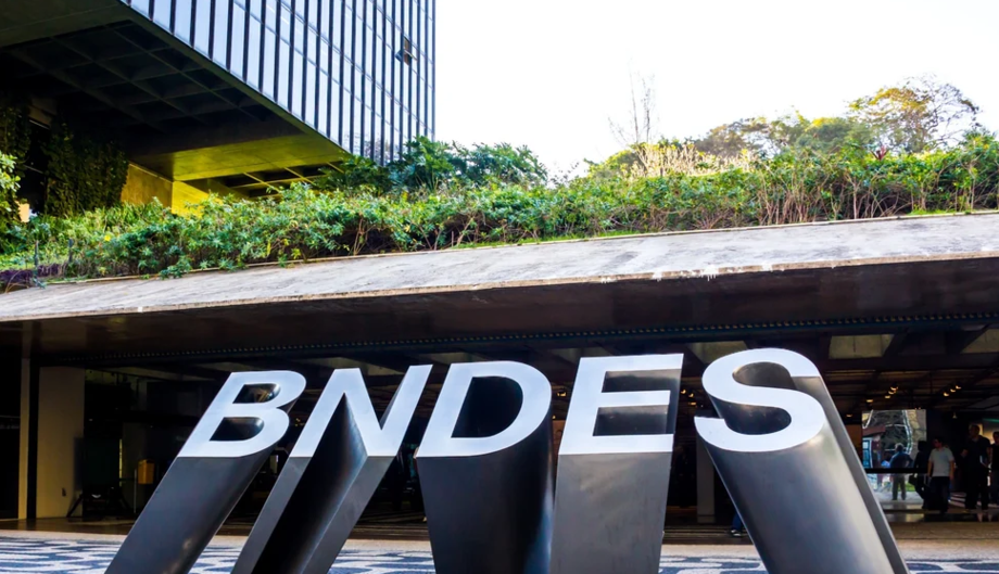 Banco Nacional de Desenvolvimento Econômico e Social (BNDES)