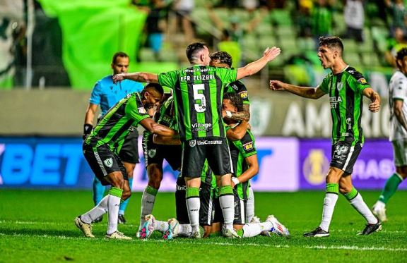 América-MG freia reação do Guarani e vence primeira com Lisca na Série B